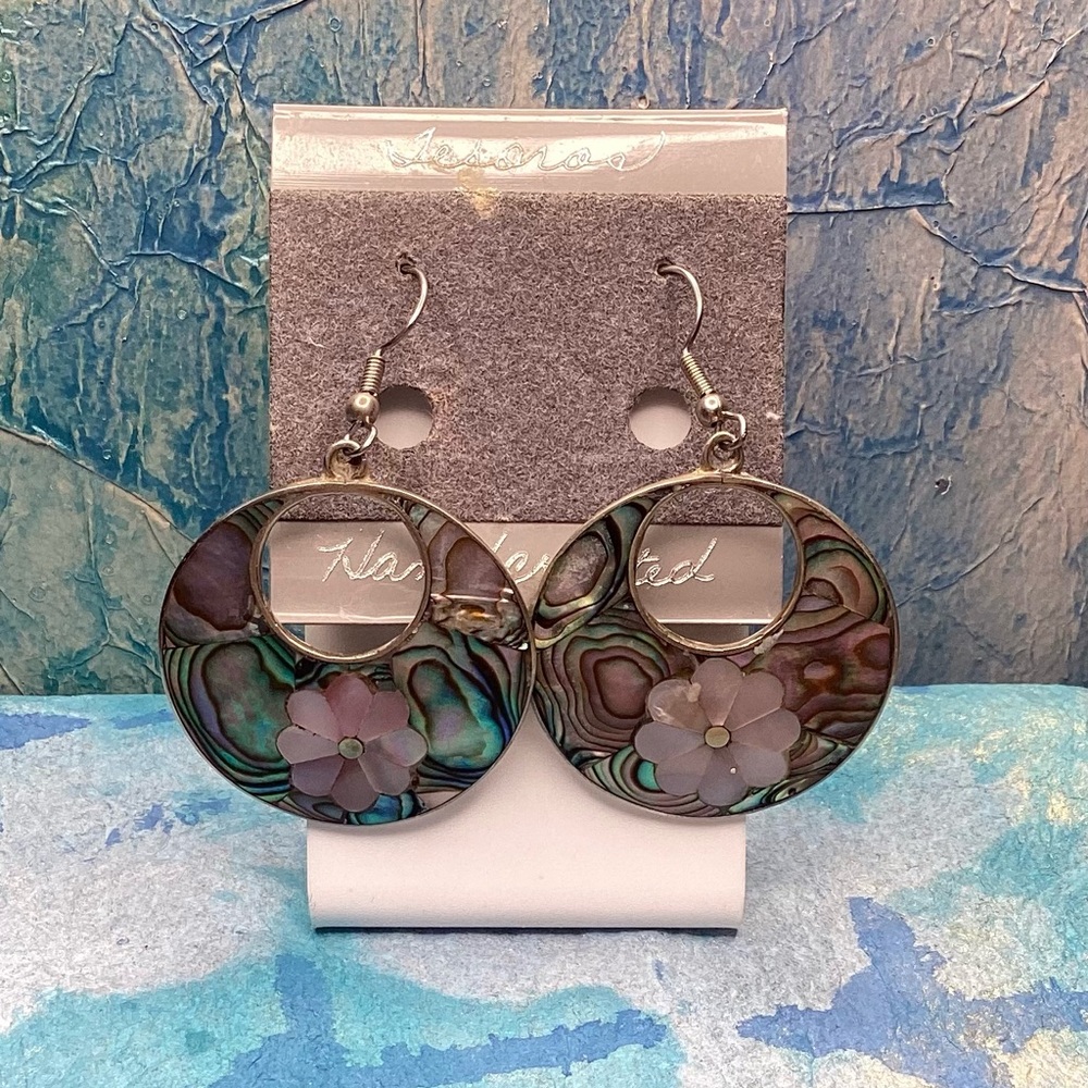 Abalone shell, mother of Pearl, alpaca earrings. Tesoro’s . Handcrafted.
